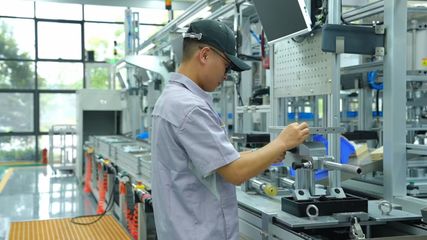 成都軌道交通智能化造修新里程 首個(gè)智能化地鐵剎車“4S店”與三條產(chǎn)線齊發(fā)